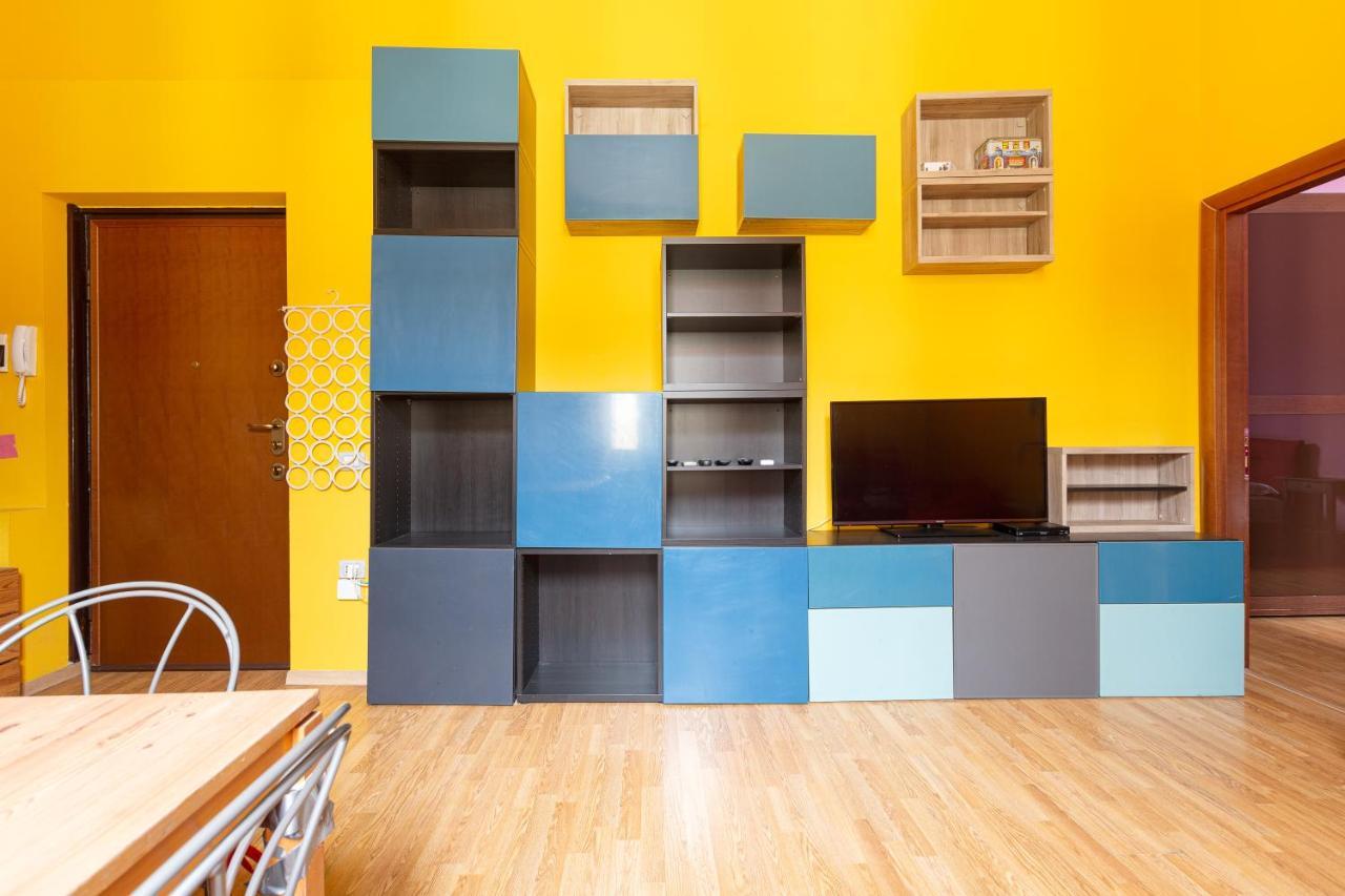 Milano Viale Umbria Colorful Apartment Exterior foto